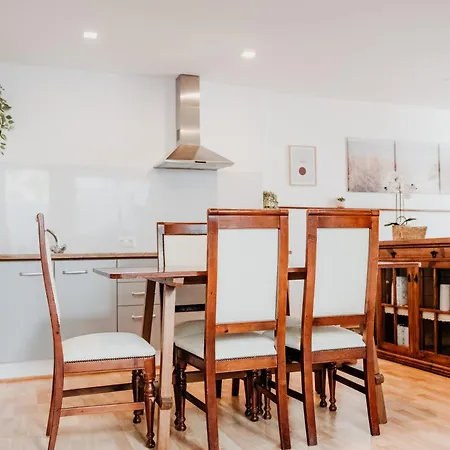 Kiko 2 * Икод-де-лос-Винос